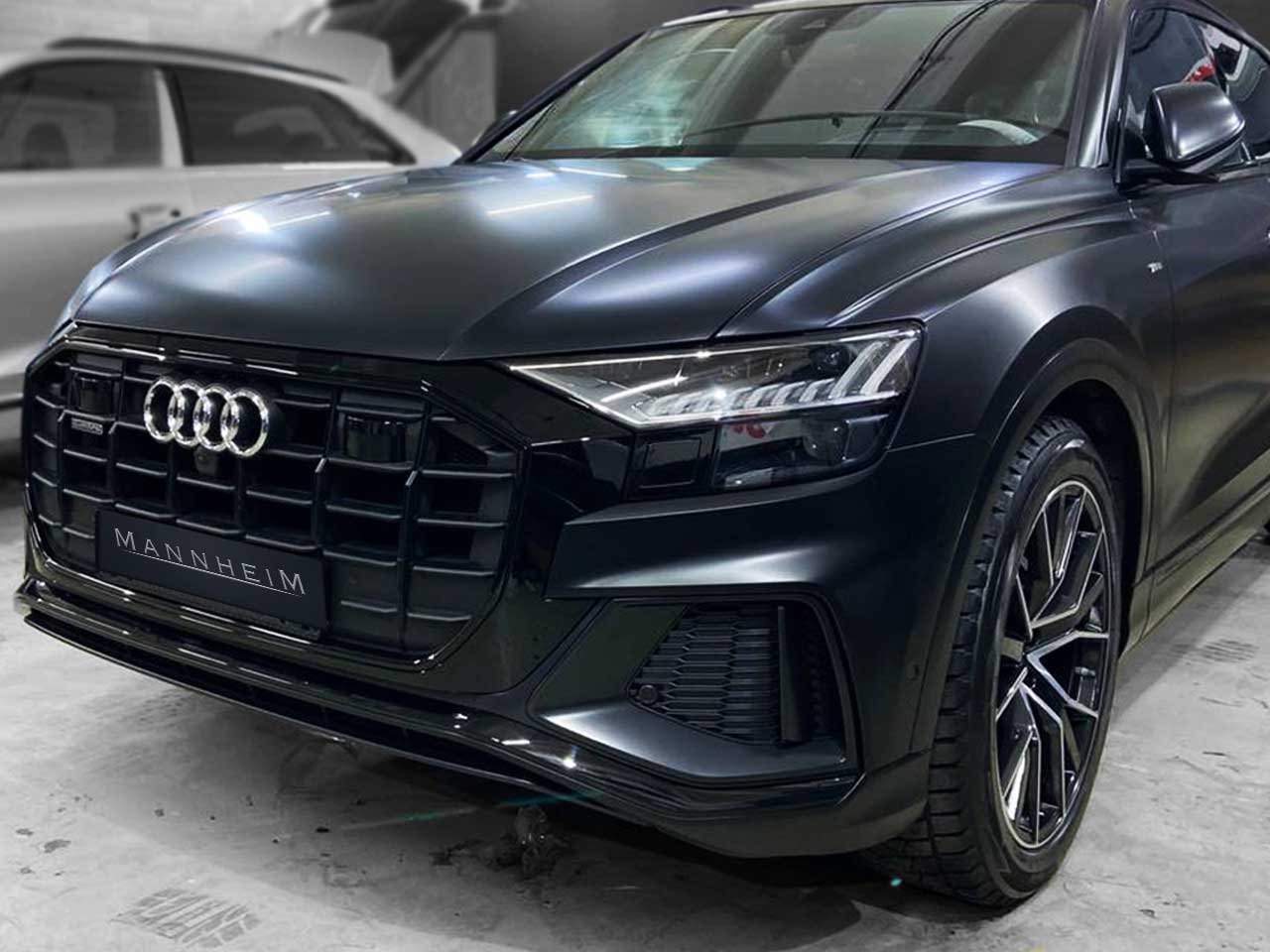 Стайлинг плёнками Audi Q8